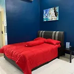DF ZaheenulFitri Homestay (Muslim Homestay)